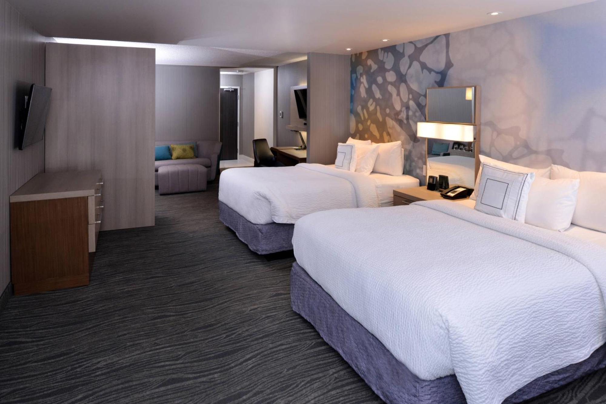 Courtyard By Marriott Saskatoon Airport Hotel Buitenkant foto